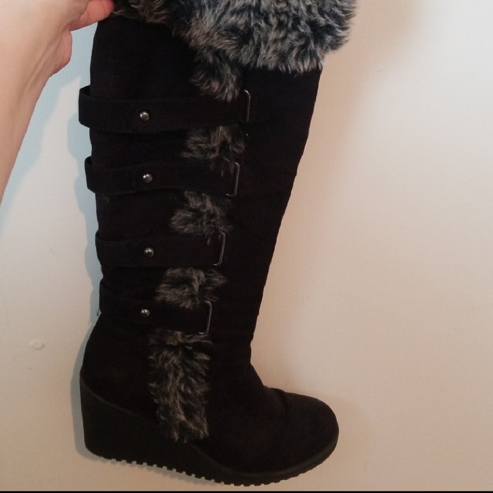 Rampage size 7 faux fur and suede boot